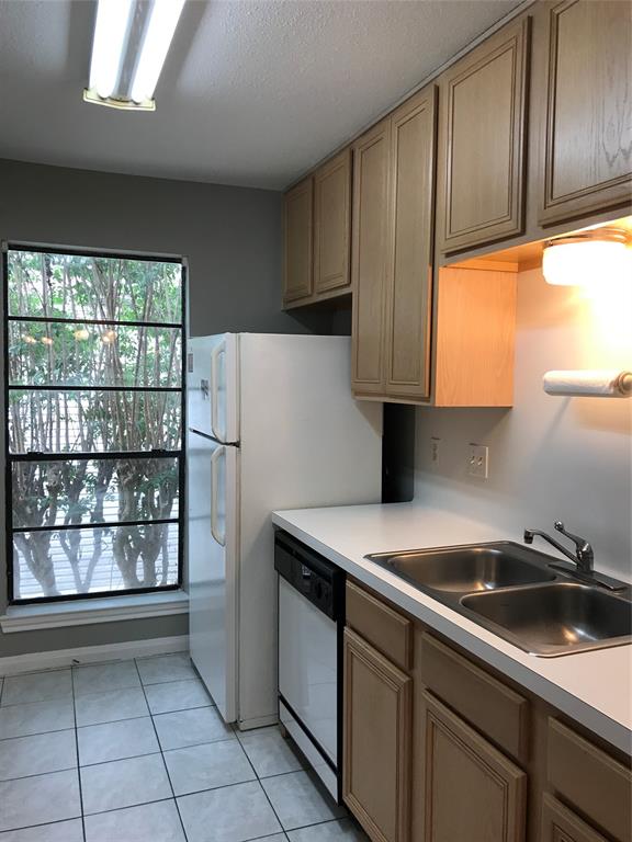 9707 Richmond Avenue #124, Houston, Texas image 3