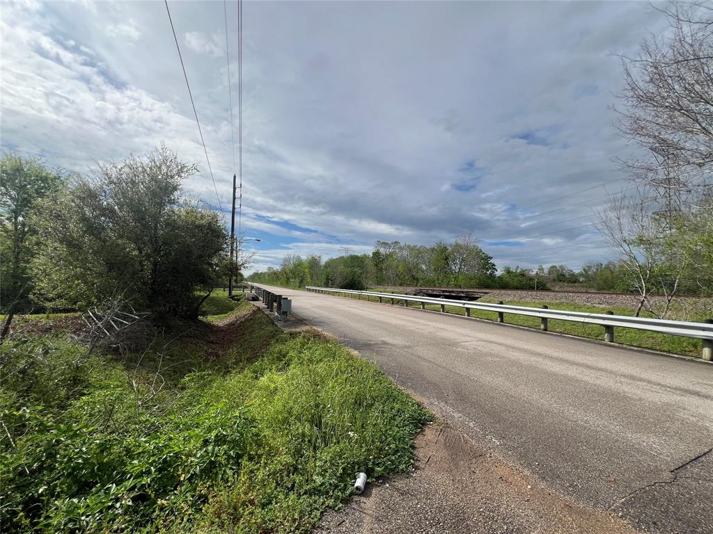 3638 County Road 190, Rosharon, Texas image 9