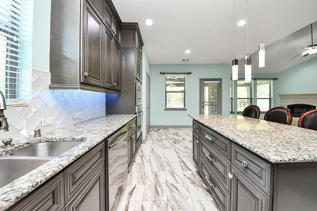 4410 Lodge Vine Court, Sugar Land, Texas image 17