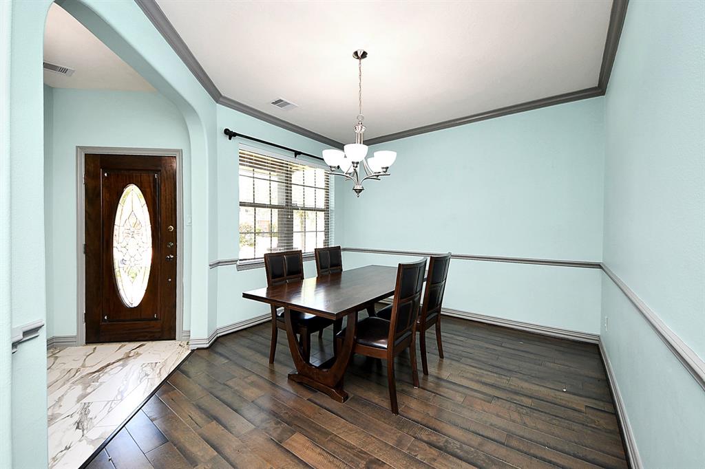 4410 Lodge Vine Court, Sugar Land, Texas image 9