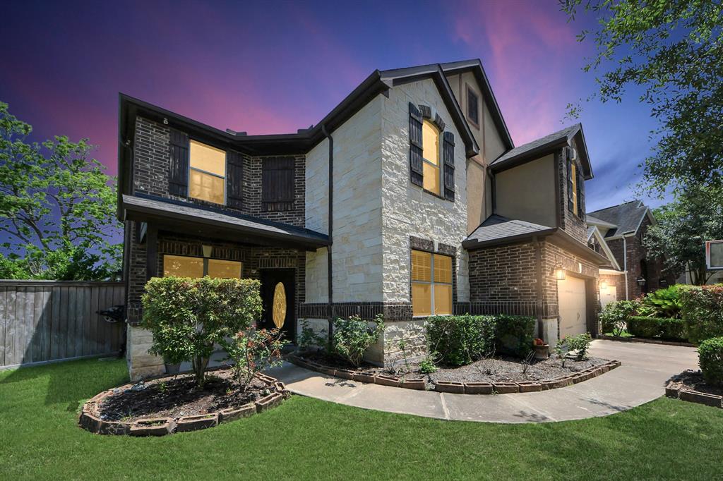 4410 Lodge Vine Court, Sugar Land, Texas image 2