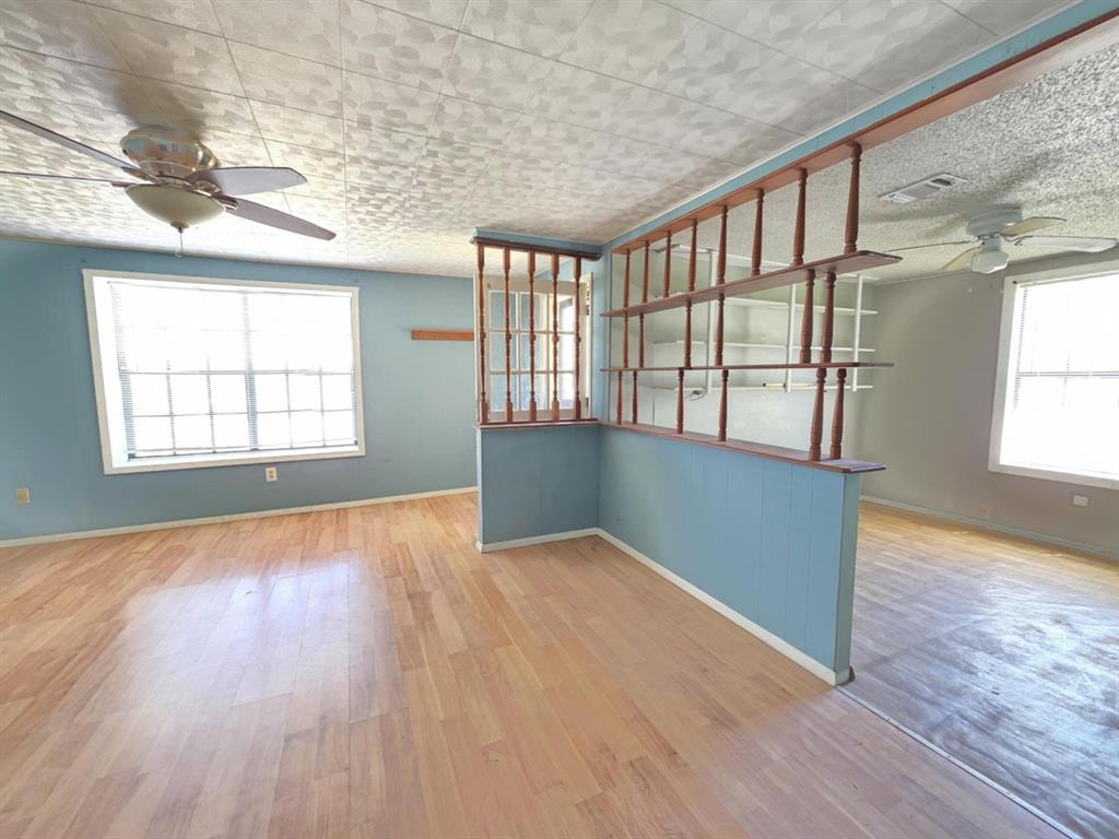 235 2nd Street, Van Vleck, Texas image 3