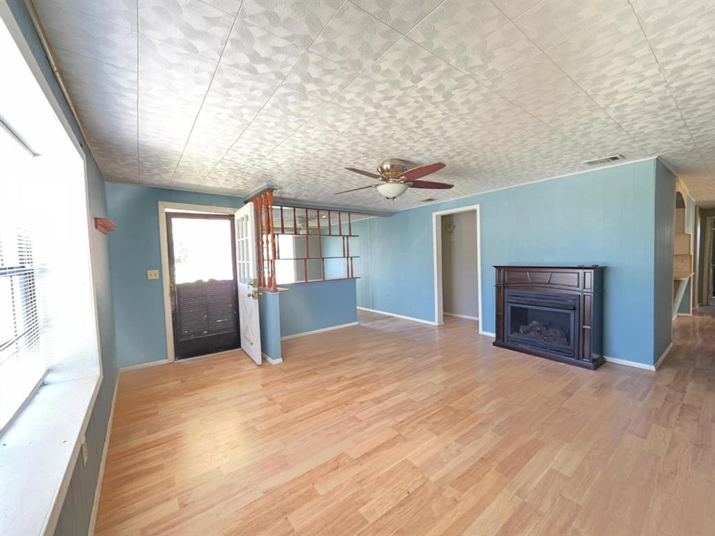 235 2nd Street, Van Vleck, Texas image 4
