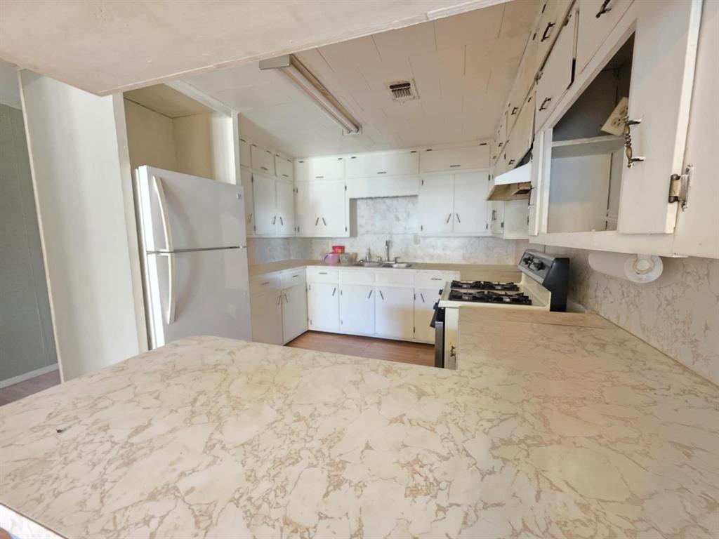 235 2nd Street, Van Vleck, Texas image 10