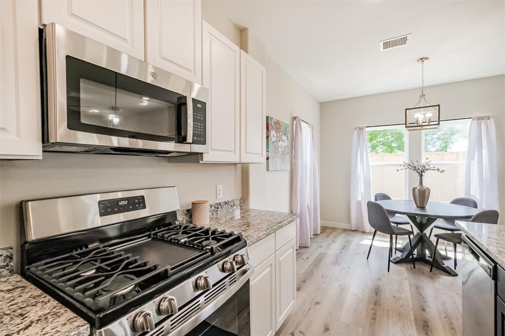 703 Majestic Eagle Court, Houston, Texas image 13