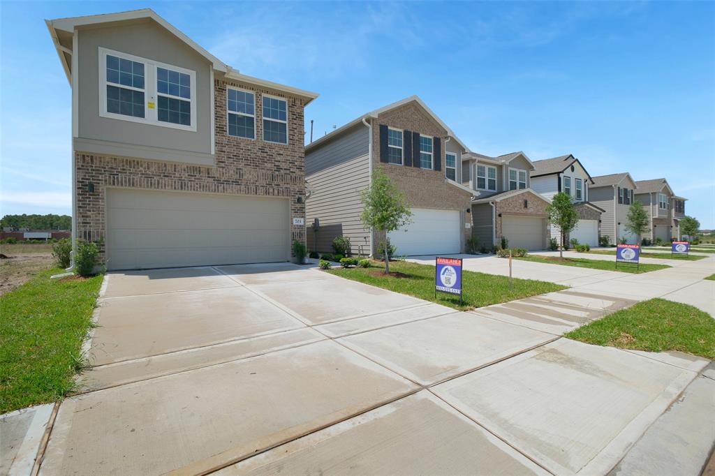 703 Majestic Eagle Court, Houston, Texas image 3