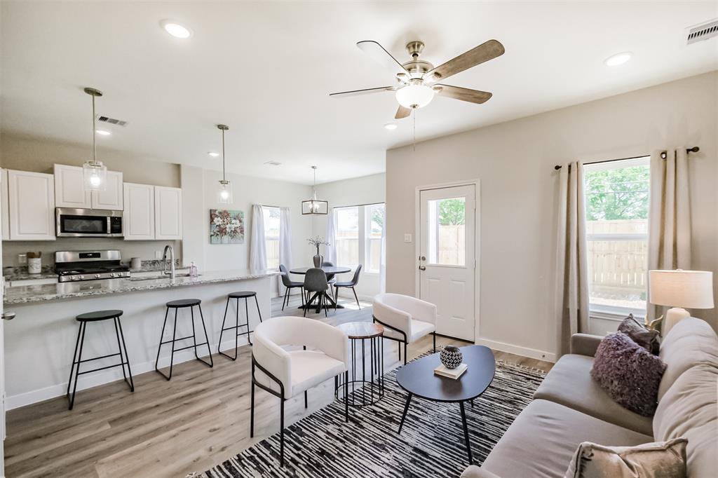 703 Majestic Eagle Court, Houston, Texas image 6