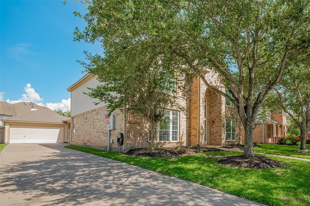 521 Opal Sky Court