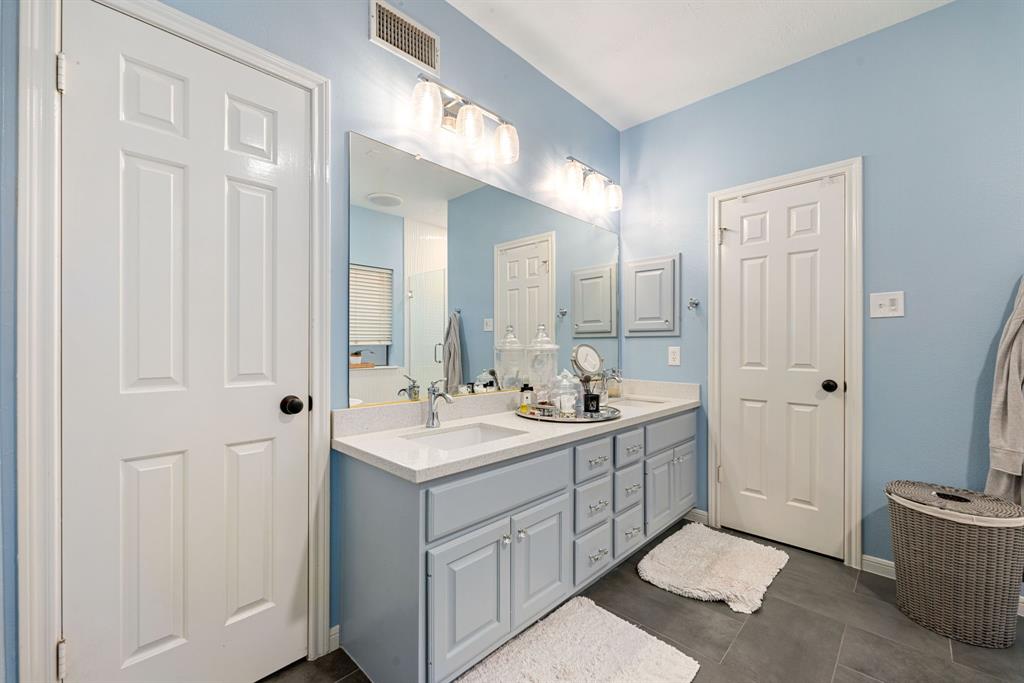 6 Heathstone Place, The Woodlands, Texas image 19