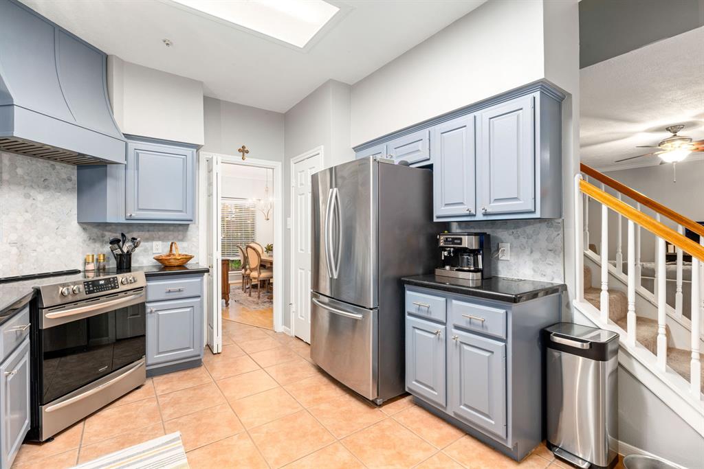 6 Heathstone Place, The Woodlands, Texas image 13