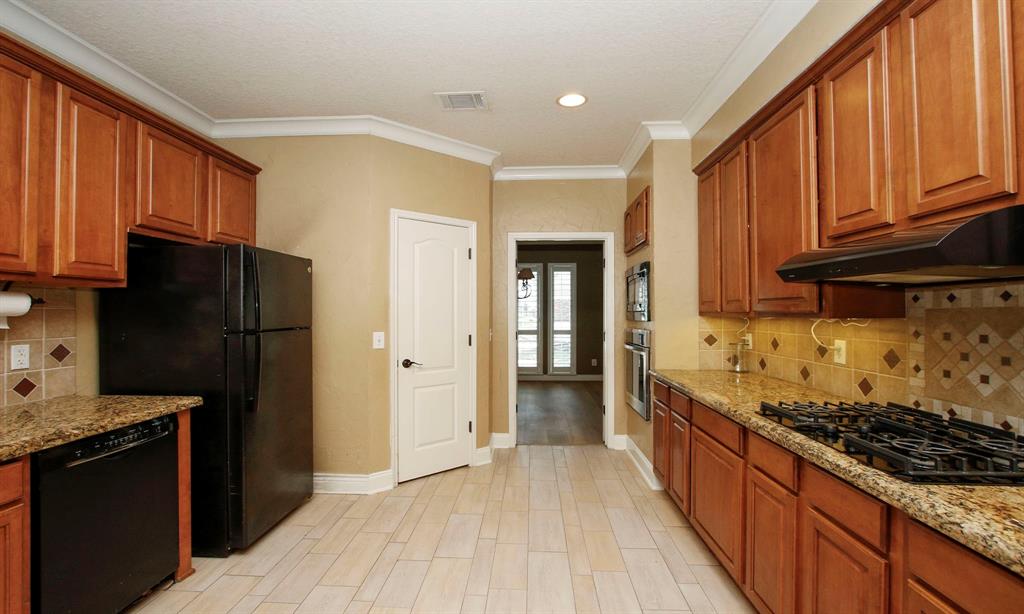 20110 Cherry Oaks Lane, Humble, Texas image 10