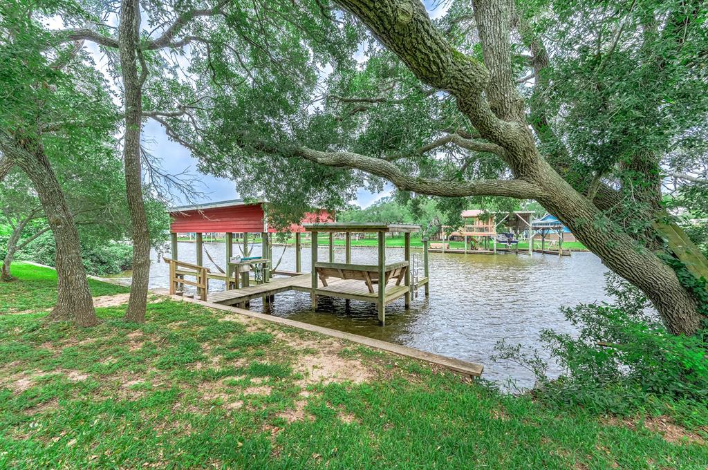 579 County Road 296, Sargent, Texas image 12