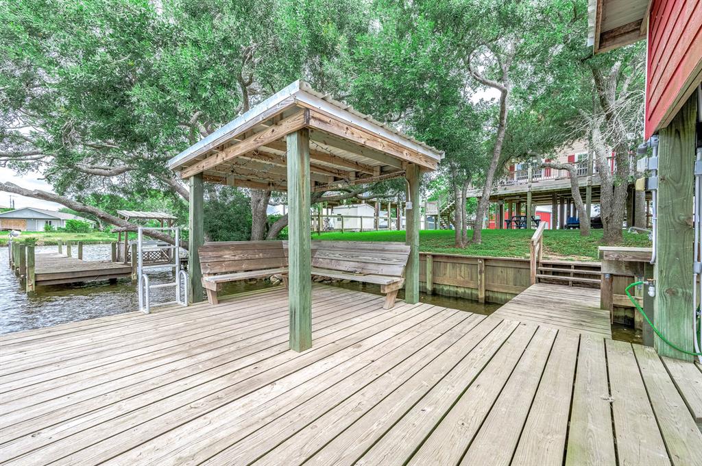 579 County Road 296, Sargent, Texas image 16
