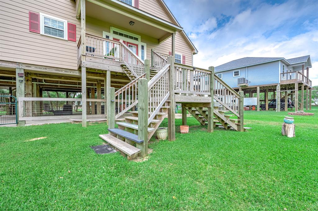 579 County Road 296, Sargent, Texas image 6