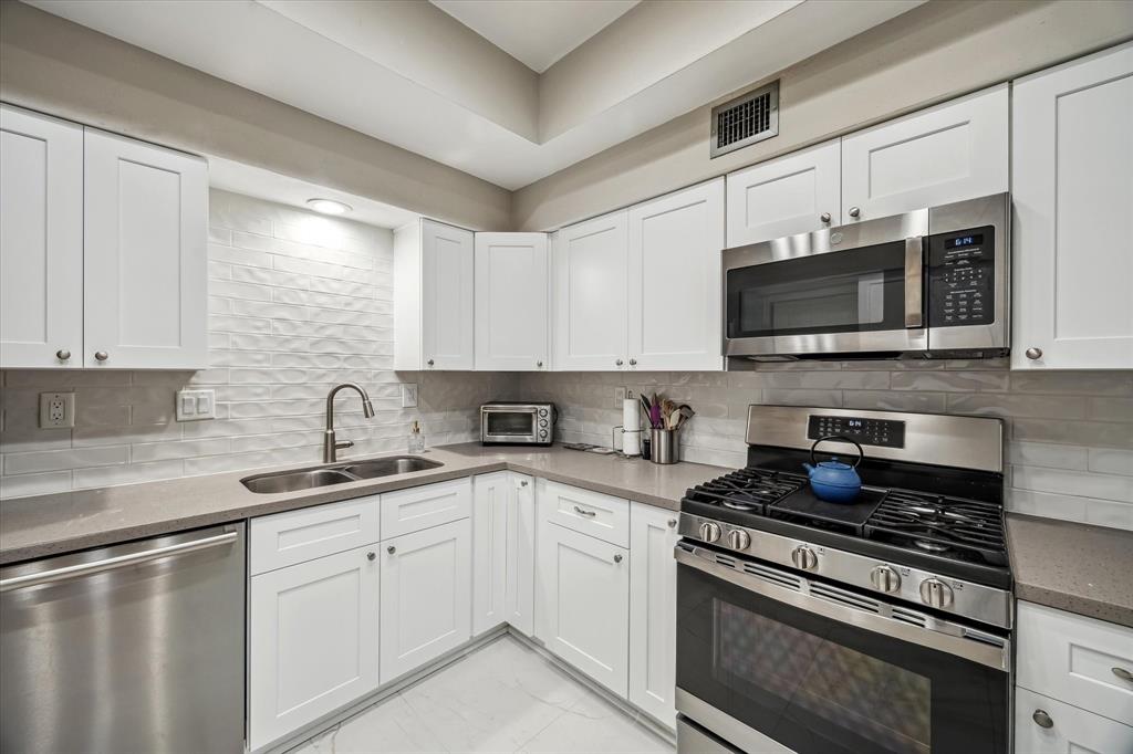 5905 Sugar Hill Drive #221, Houston, Texas image 6