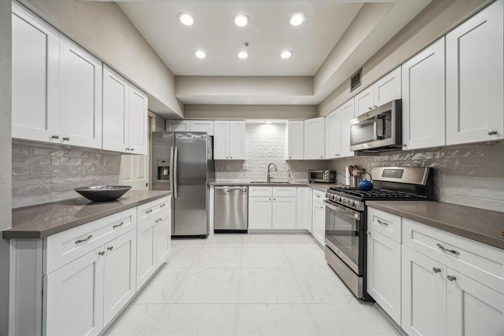 5905 Sugar Hill Drive #221, Houston, Texas image 7