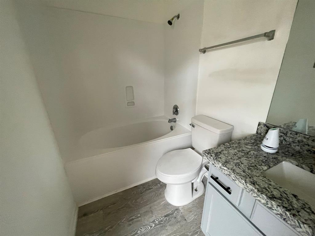 951 Verde Trails Drive, Houston, Texas image 10