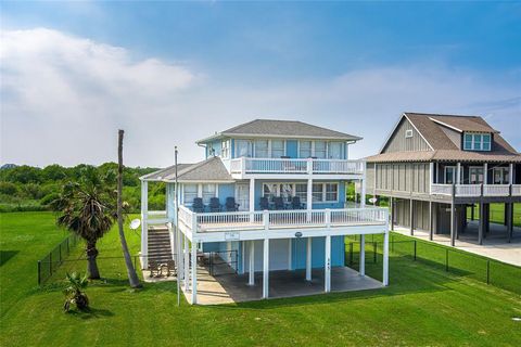 Single Family Residence in Crystal Beach TX 345 Atkinson.jpg