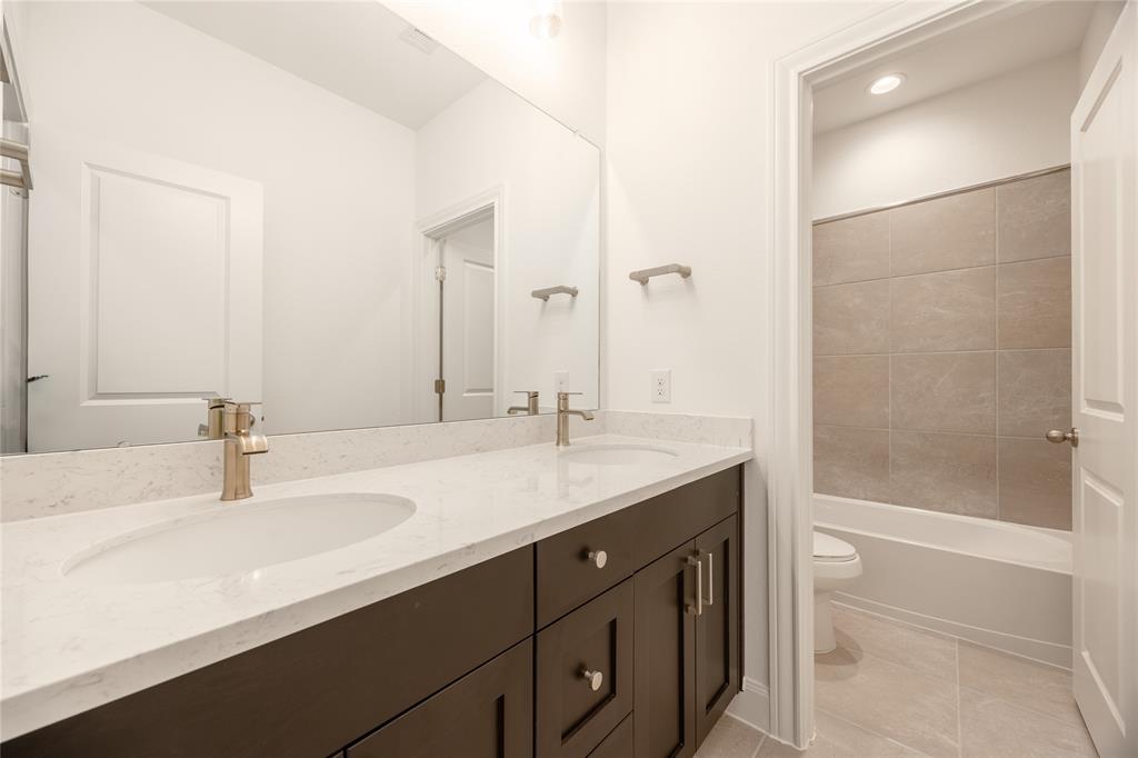 825 Laguna Green Lane, Katy, Texas image 18