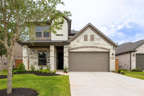 Photo of 825 Laguna Green Lane, Katy, TX 77493 (MLS # 66943359)