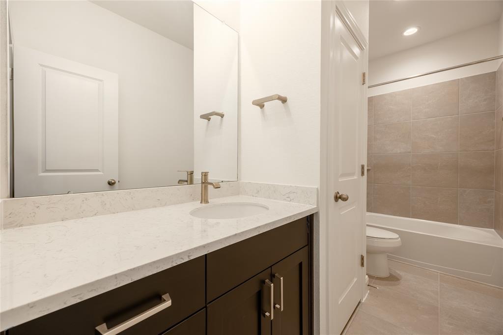825 Laguna Green Lane, Katy, Texas image 15