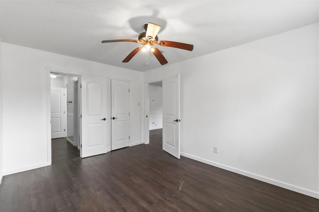1401 W Snyder Street, Alvin, Texas image 11