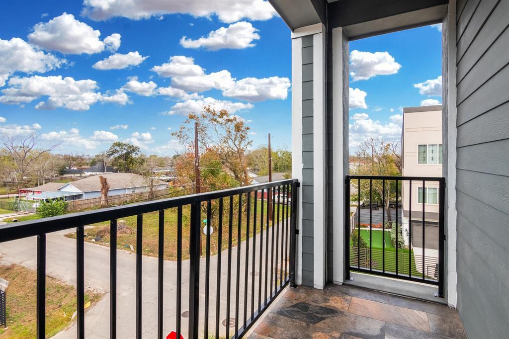 4702 Ward St, Houston, Texas image 8