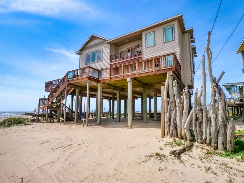 107 Yucca Avenue