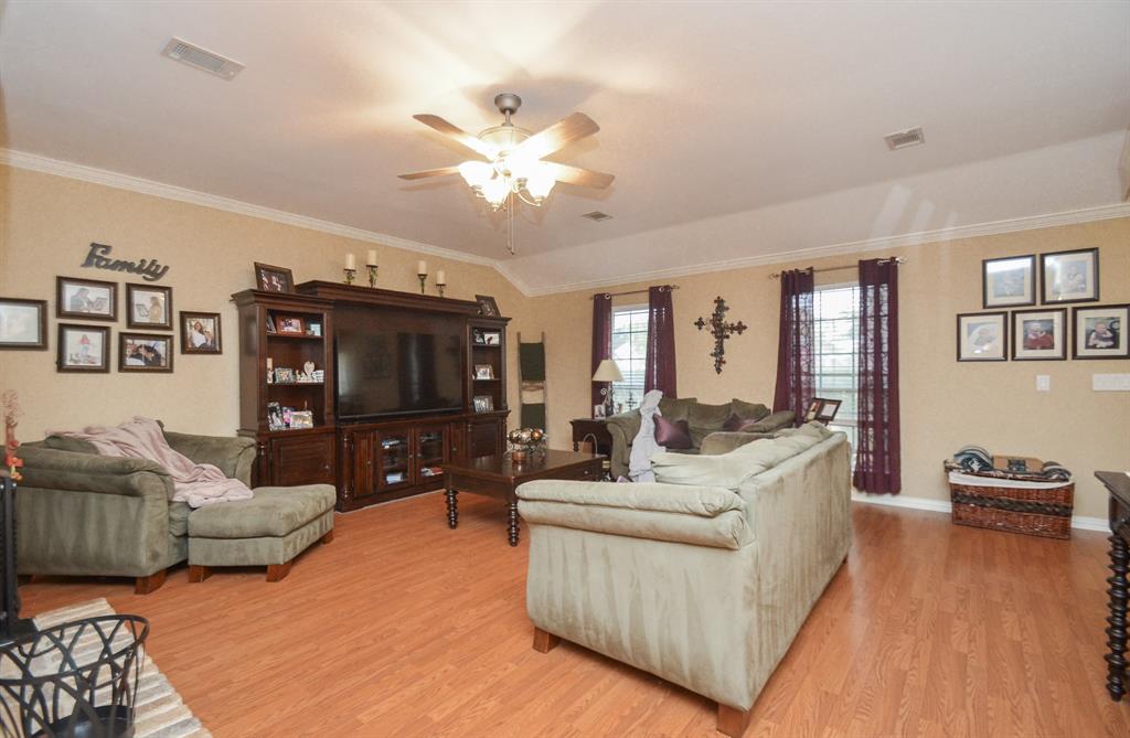 2512 Julie Street, Pearland, Texas image 3