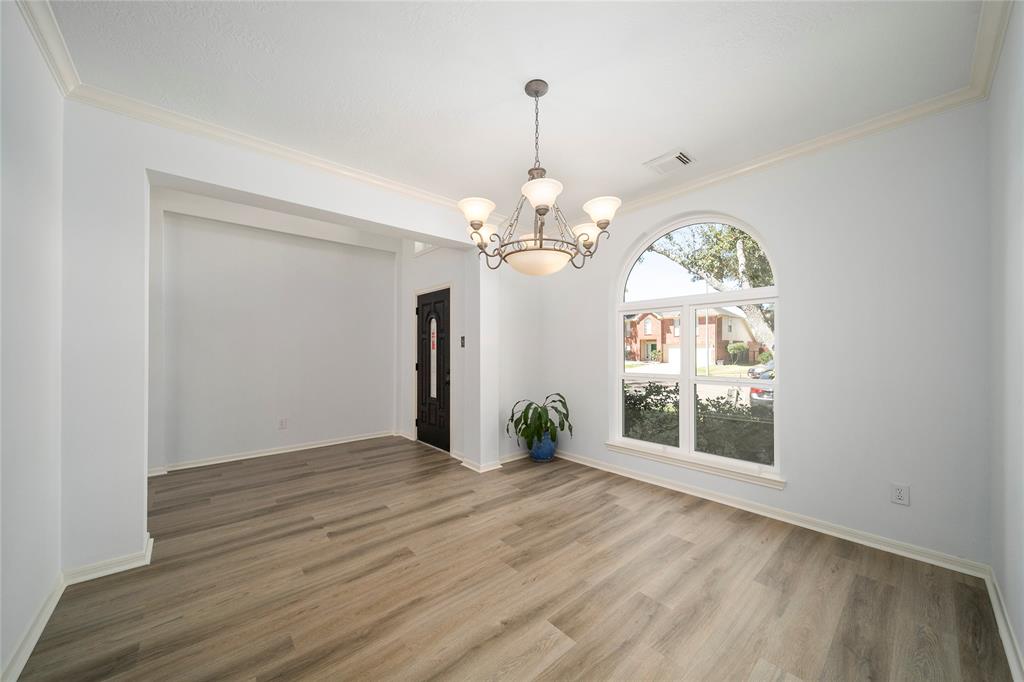 2111 Scenic Hollow Court, Katy, Texas image 4