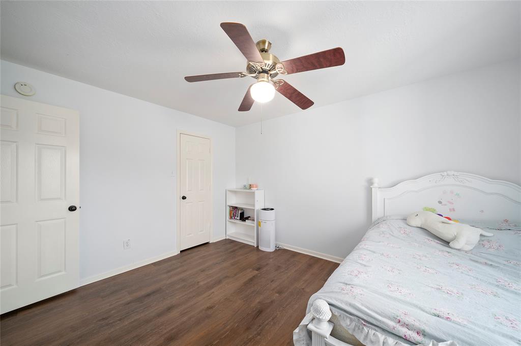 2111 Scenic Hollow Court, Katy, Texas image 21