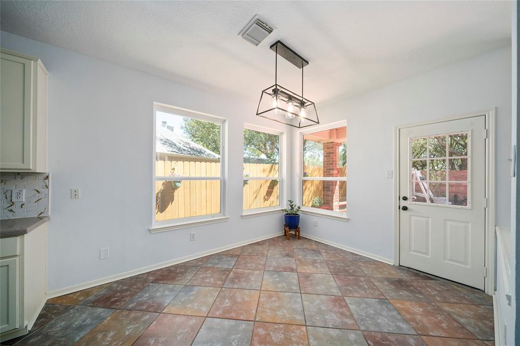 2111 Scenic Hollow Court, Katy, Texas image 12