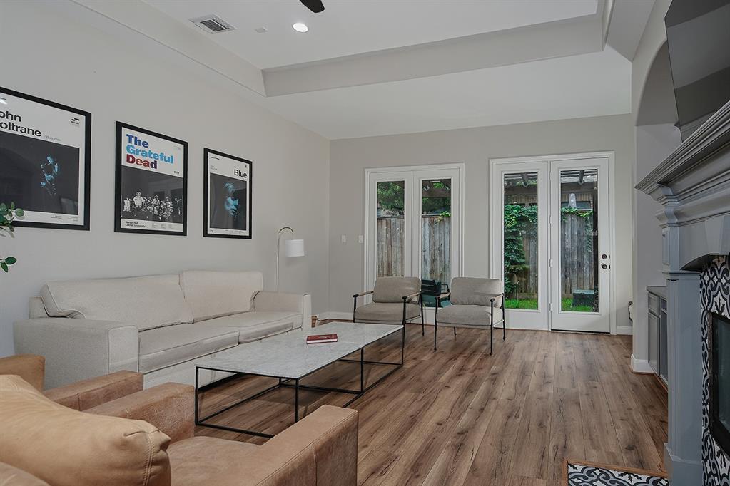 11 Heathcote Court, The Woodlands, Texas image 6
