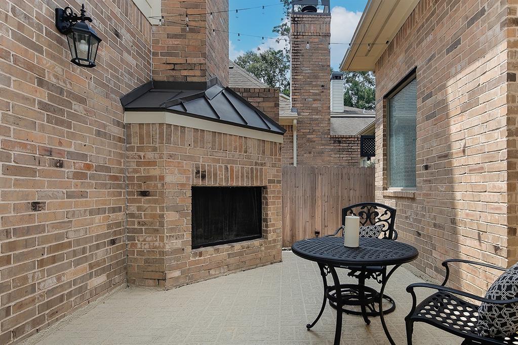 11 Heathcote Court, The Woodlands, Texas image 12