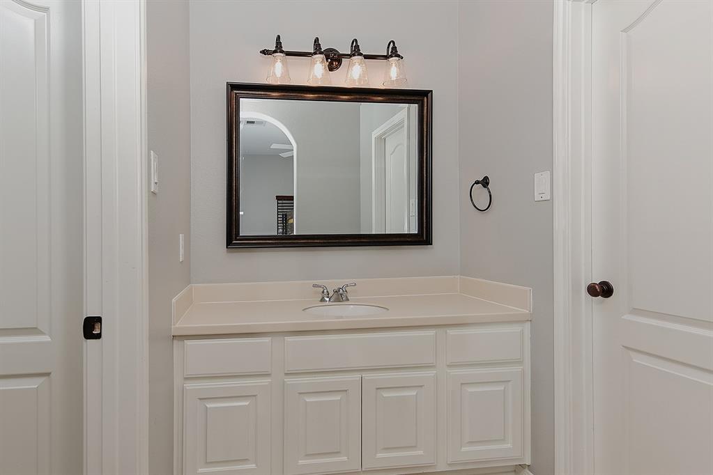 11 Heathcote Court, The Woodlands, Texas image 20
