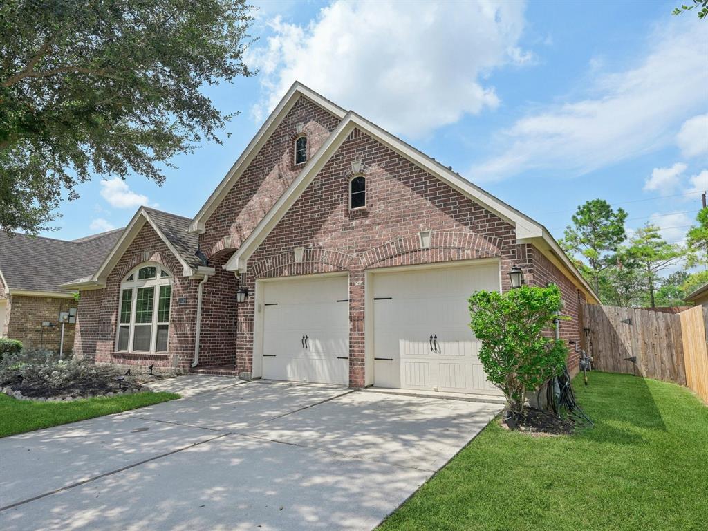 2706 Ginger Cove Lane, Pearland, Texas image 3