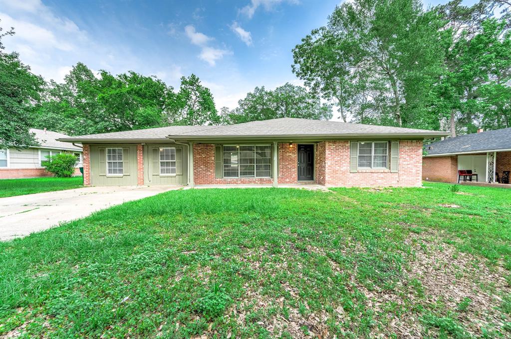 1704 N Thompson Street, Conroe, Texas image 1