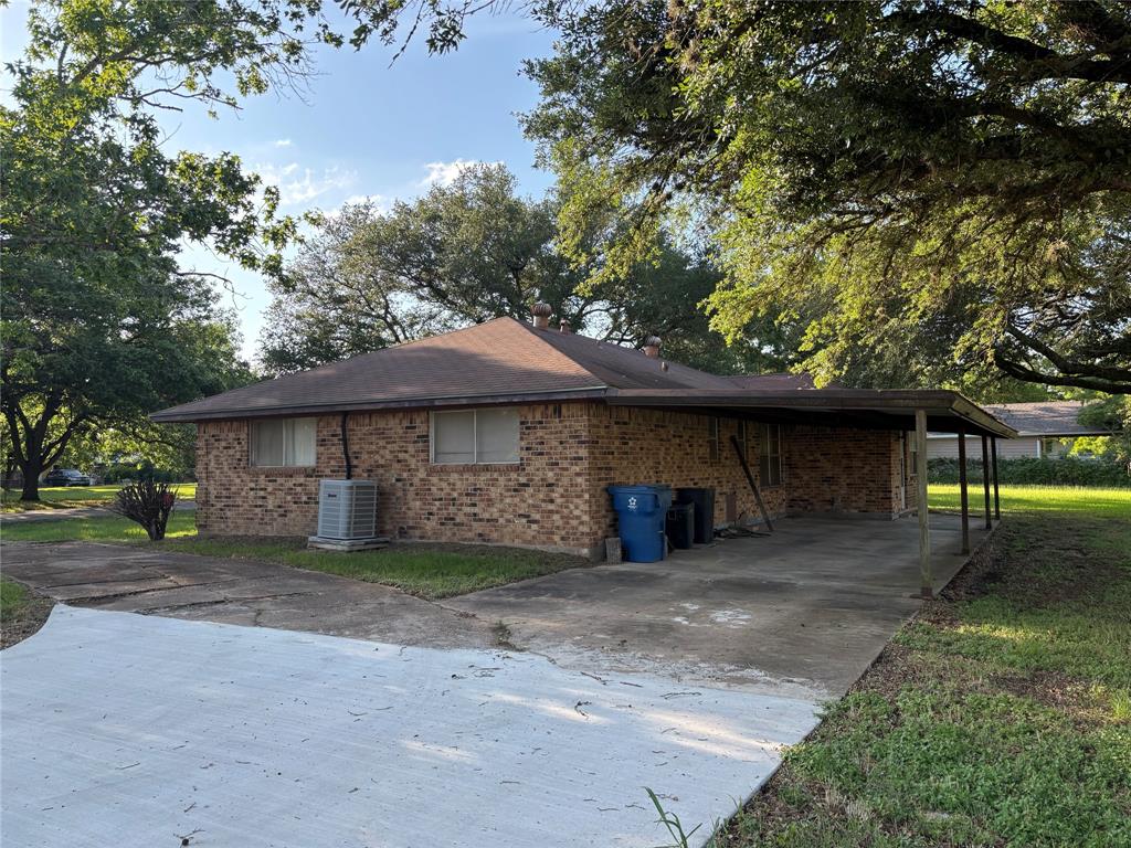 346 9th Street, Hempstead, Texas image 3