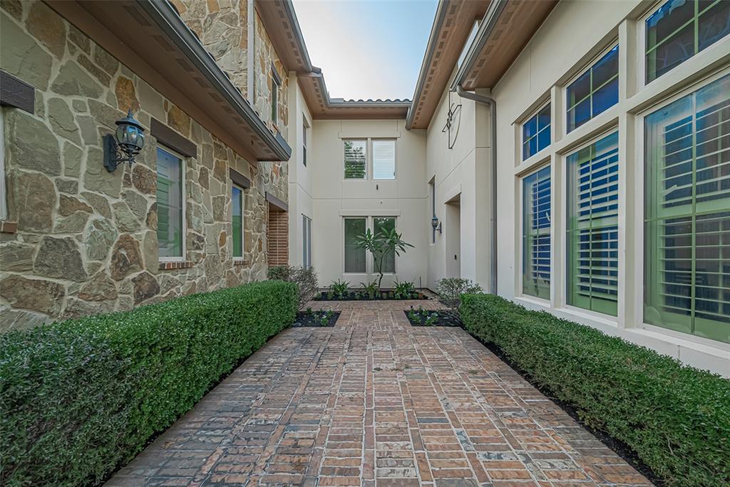 81 Gildwood Place