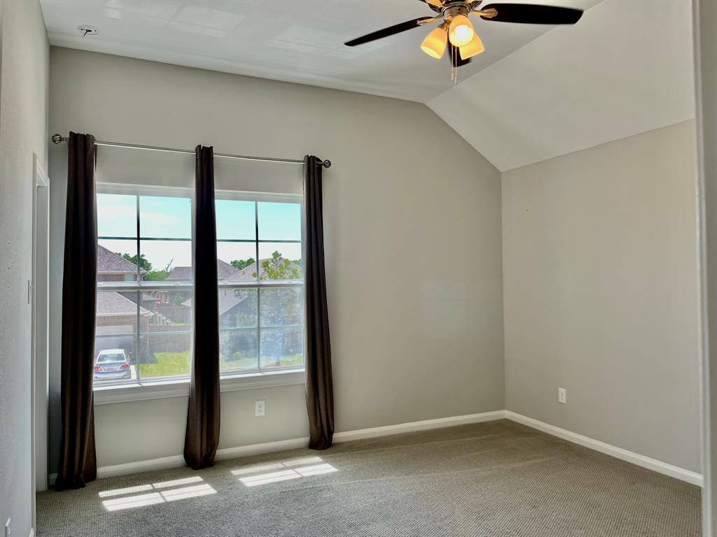 2641 Summer Indigo Trail, Pearland, Texas image 10