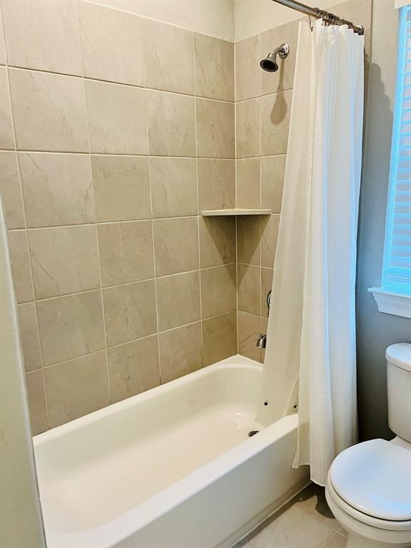 2641 Summer Indigo Trail, Pearland, Texas image 16