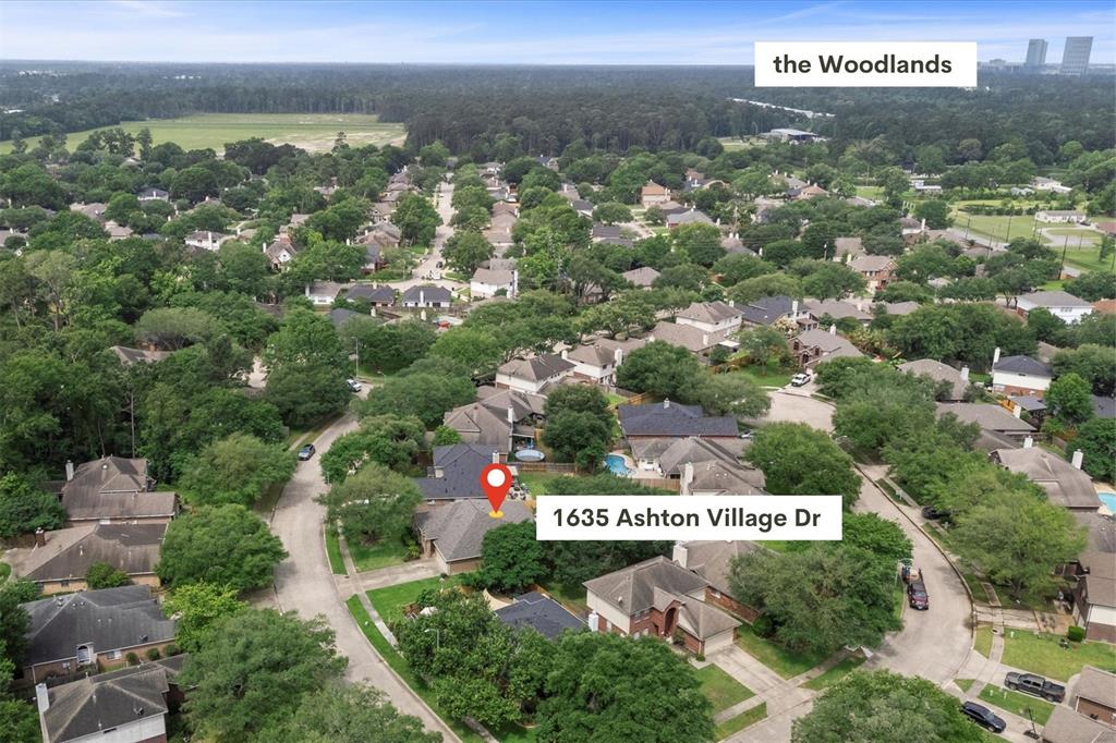 1635 Ashton Village Drive, Spring, Texas image 3