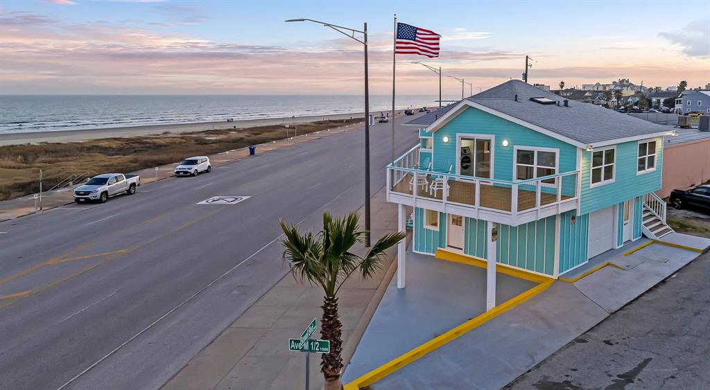 1020 Seawall Boulevard, Galveston, Texas image 2