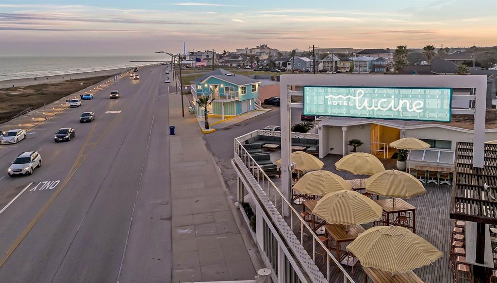 1020 Seawall Boulevard, Galveston, Texas image 1
