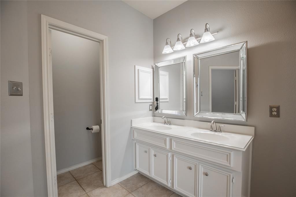 26953 Kings Crescent Drive, Kingwood, Texas image 17