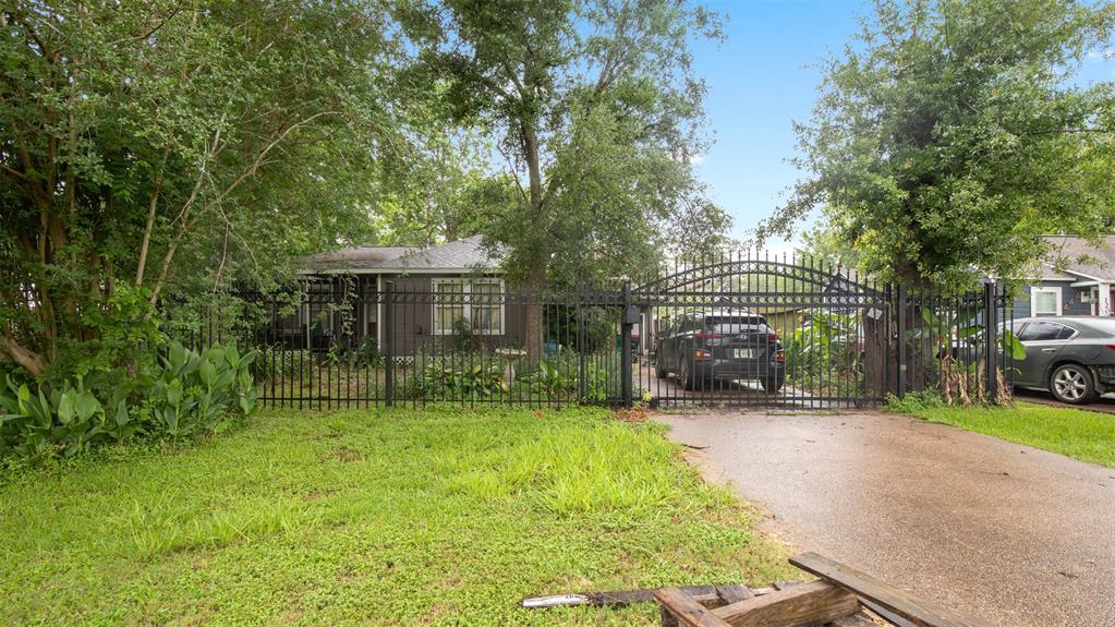 1200 Adams Street, Baytown, Texas image 1