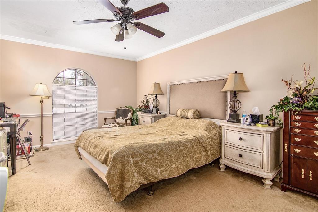 4327 Long Glen Drive, Kingwood, Texas image 6