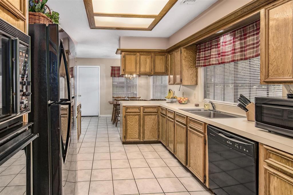 4327 Long Glen Drive, Kingwood, Texas image 4