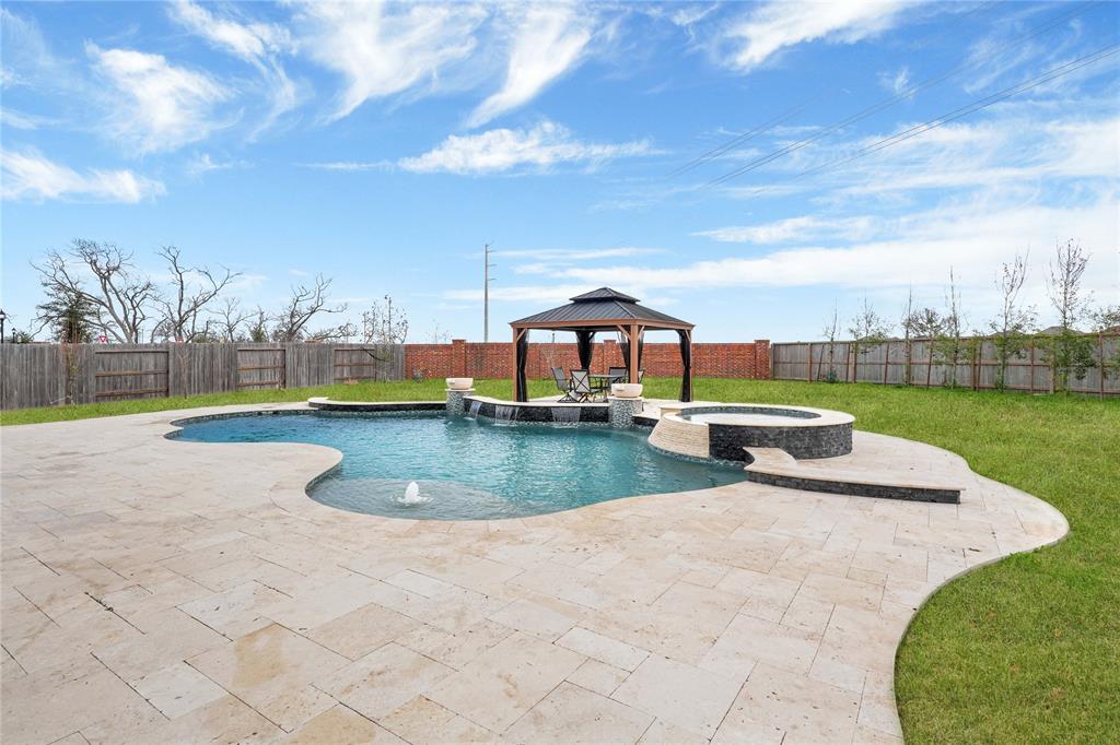 24307 Norwood Groves Drive, Richmond, Texas image 2