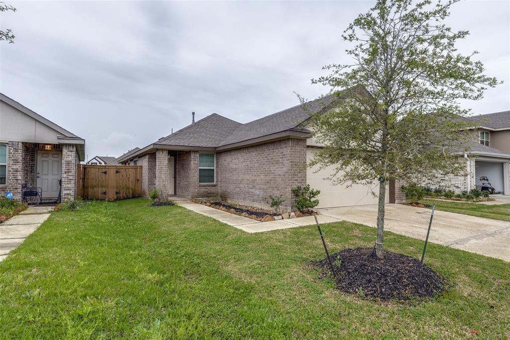 32615 Orchard Haze Drive, Brookshire, Texas image 2